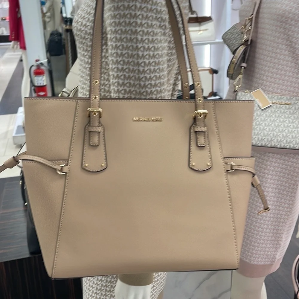 Michael Kors Voyager Small Saffiano Leather Tote Bag 30H1GV6T4T NWT OYSTER